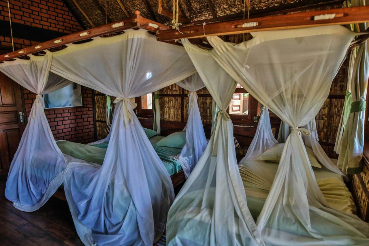 Cap Kimony Hotel Morondava Exterior photo