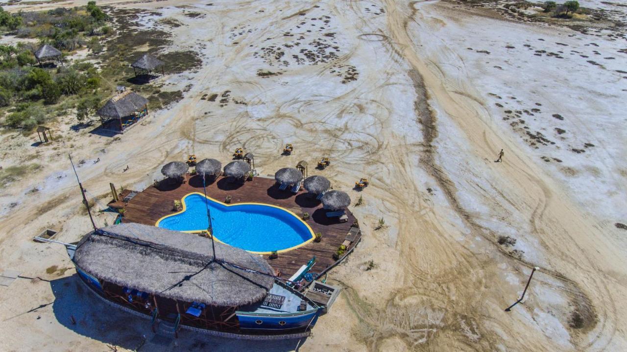 Cap Kimony Hotel Morondava Exterior photo